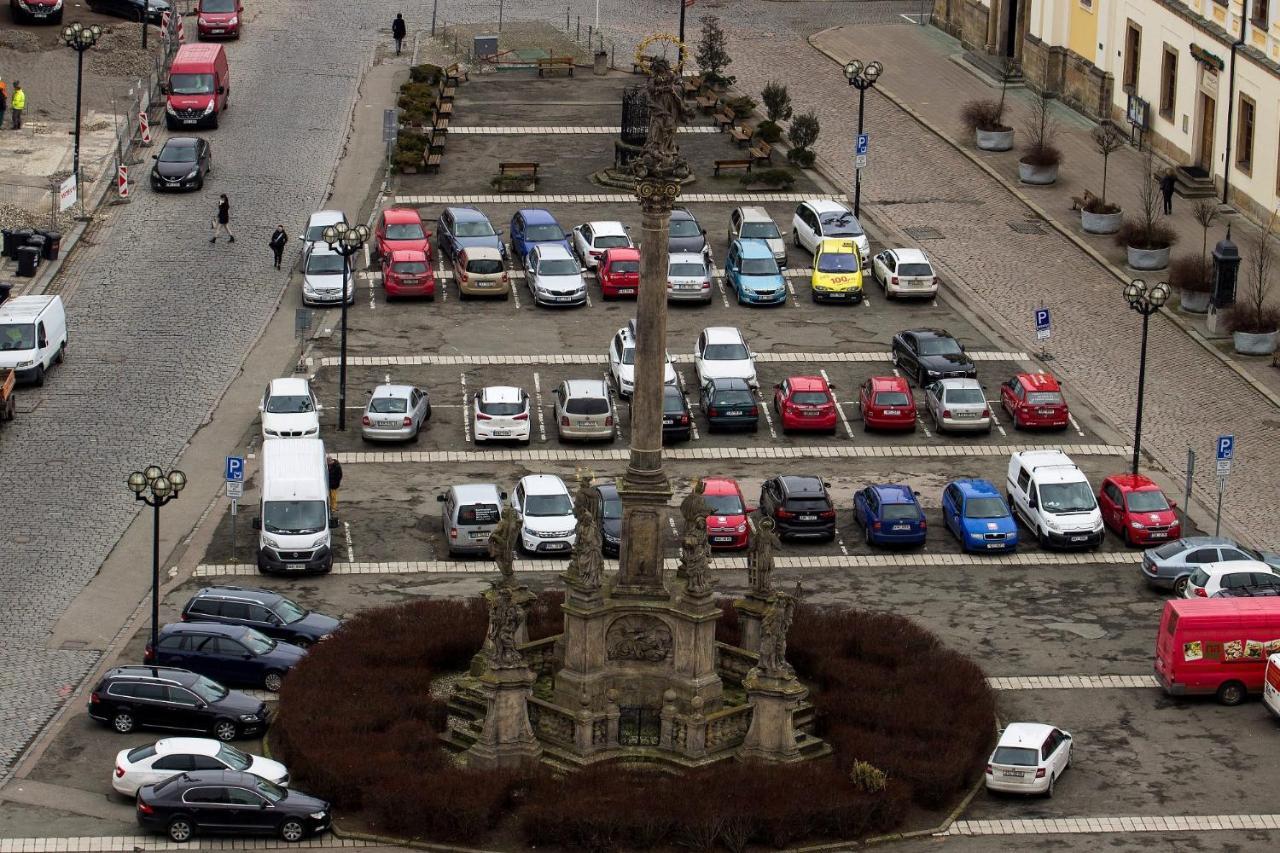 Byt 2+Kk Na Velkem Namesti Hradec Kralove Exterior photo
